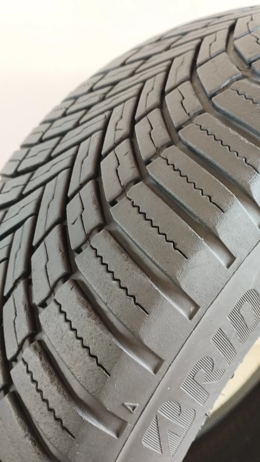 bridgestone 195/60 r15 weather control all season cod.YY218