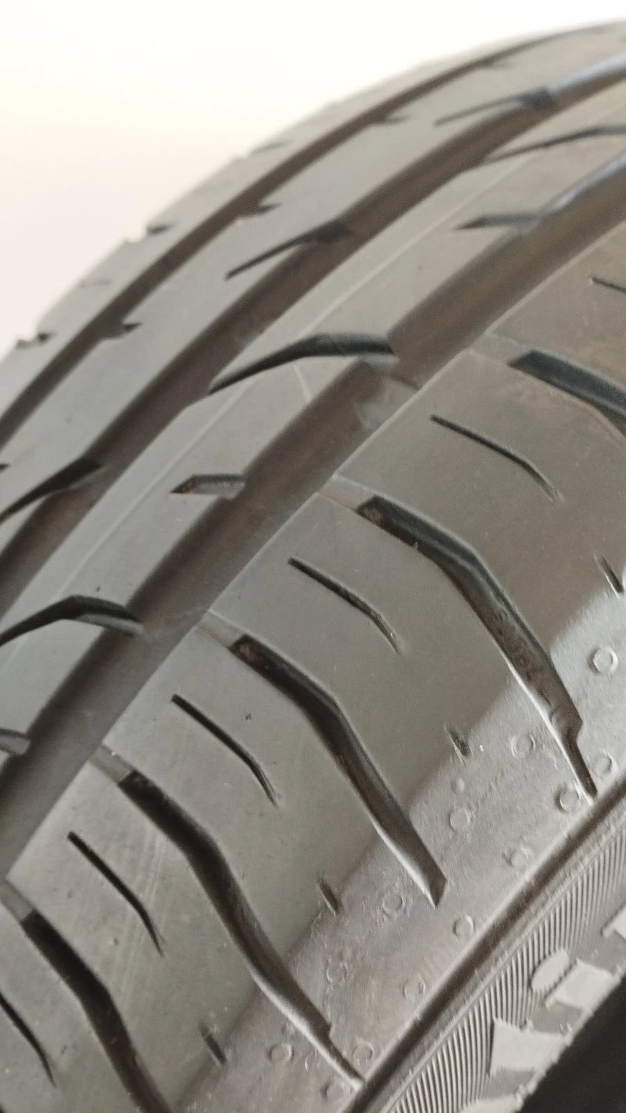 continental 195/60r15 contipremiumcontac 2 cod.YY220