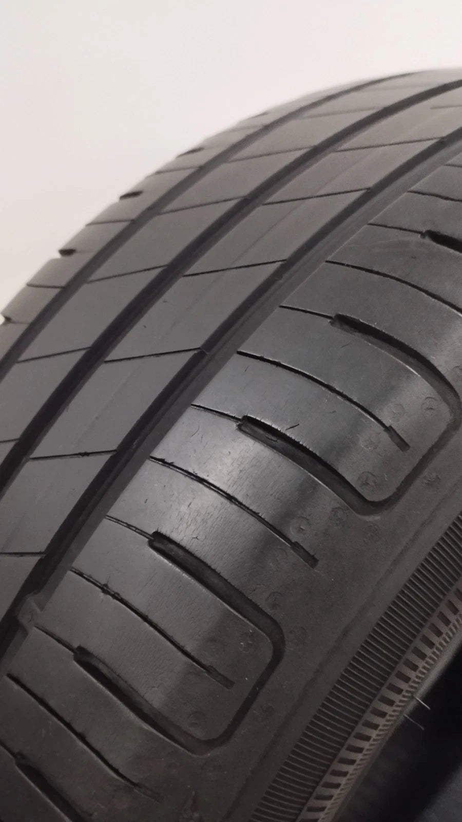 goodyear 185/55r15 efficient grip cod.YY199