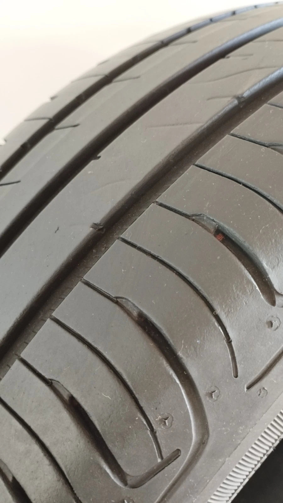 goodyear 195/55r16 efficient grip cod.YY217