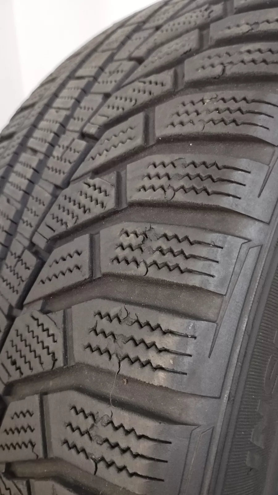 Hankook 235/45 r19 evo 2 winter icept art. X661