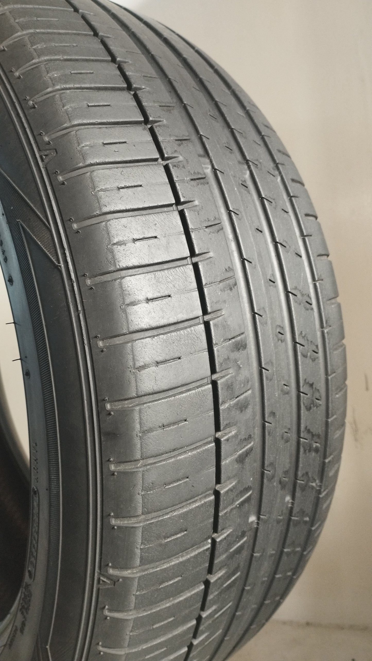 Falken 255/50 r20 azenis fk510 art. Y72