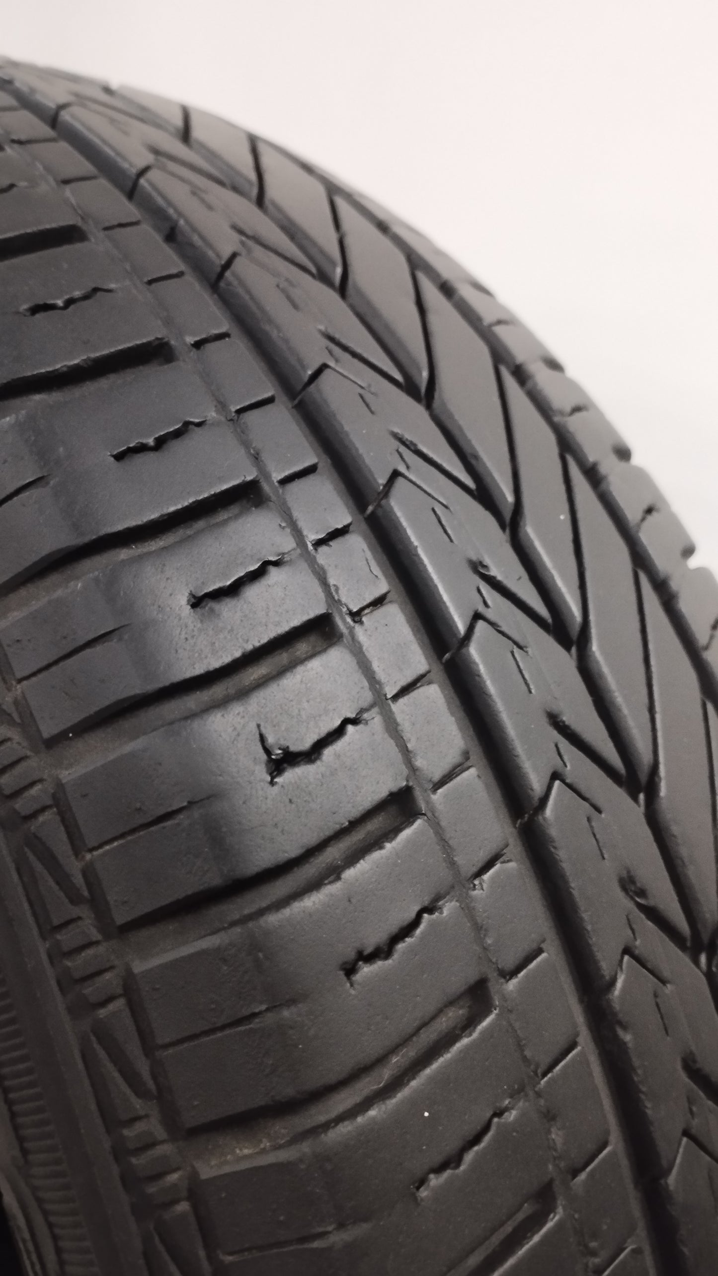 goodyear 175/65 r14 duragrip cod.Y96